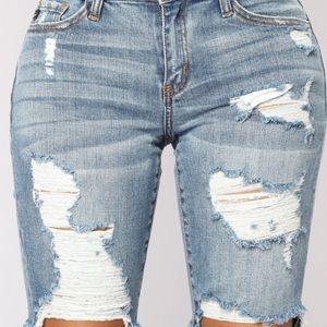 Castles Made Of Sand Bermuda Shorts